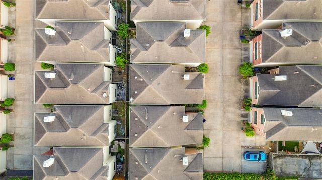 650 Westcross Street 68, Houston, TX 77018