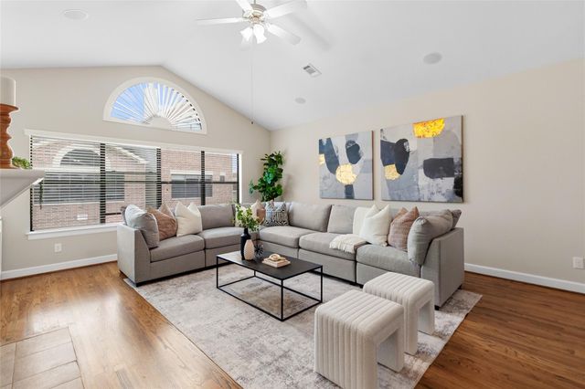 650 Westcross Street 68, Houston, TX 77018