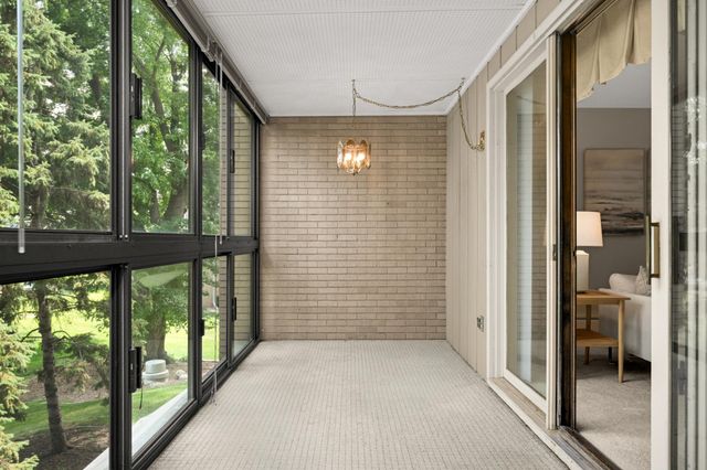 4360 Brookside Court 218, Edina, MN 55436