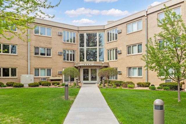 4360 Brookside Court 218, Edina, MN 55436