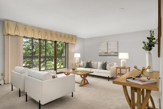 4360 Brookside Court 218, Edina, MN 55436