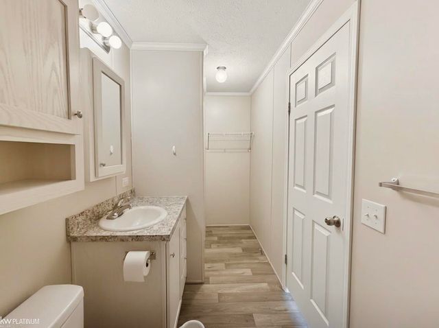 15995 Villaire Avenue, Clinton Township, MI 48038