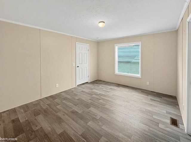 15995 Villaire Avenue, Clinton Township, MI 48038