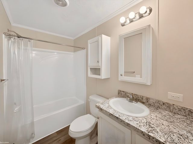 15995 Villaire Avenue, Clinton Township, MI 48038