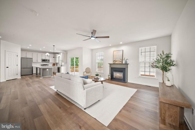 4 TURNER CT, Berryville, VA 22611