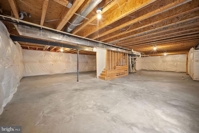 4 TURNER CT, Berryville, VA 22611