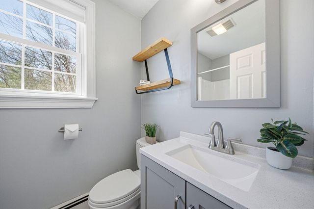 39 Blueberry Hill Rd, Woburn, MA 01801