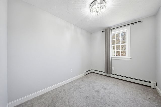 39 Blueberry Hill Rd, Woburn, MA 01801