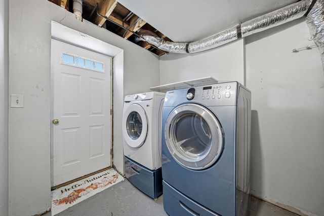 39 Blueberry Hill Rd, Woburn, MA 01801