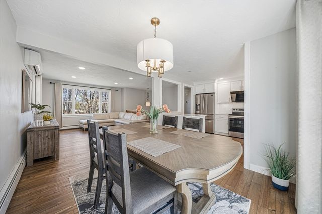 39 Blueberry Hill Rd, Woburn, MA 01801