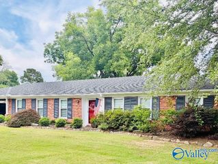 2413 Pennylane, Decatur, AL 35601