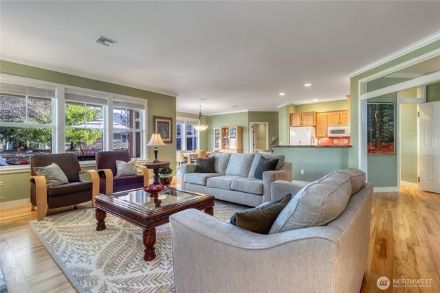 731 SE Swainson Lane, College Place, WA 99324