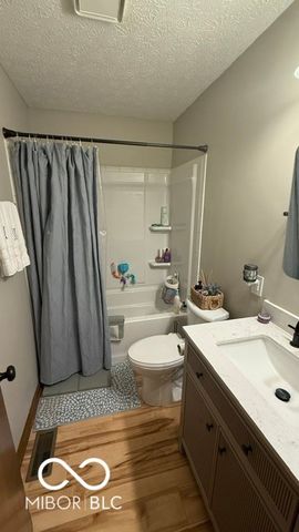 5376 Collett Drive E, Camby, IN 46113