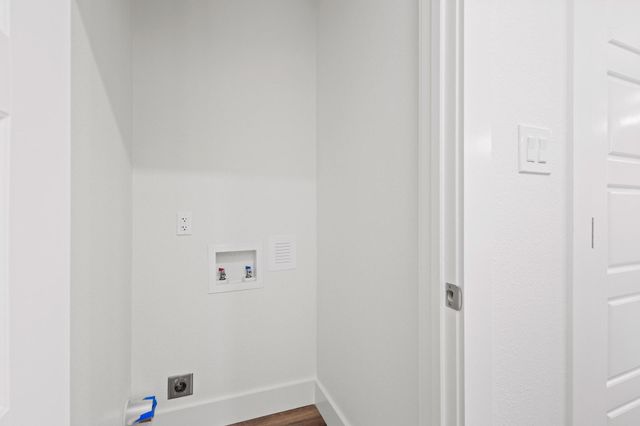 607 W Sears Street, Denison, TX 75020