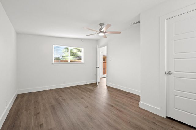 607 W Sears Street, Denison, TX 75020