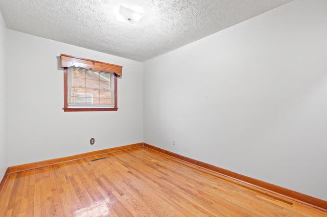 107 E Melrose Ave., Mullins, SC 29574