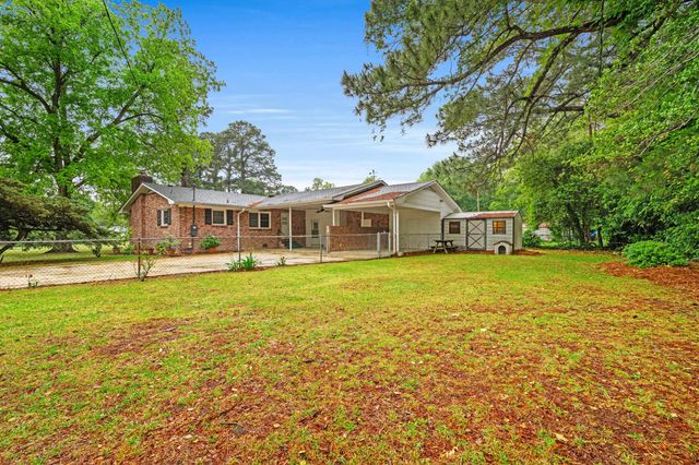 107 E Melrose Ave., Mullins, SC 29574