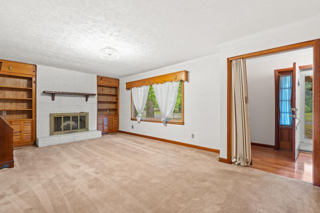 107 E Melrose Ave., Mullins, SC 29574