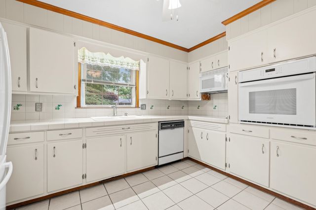 107 E Melrose Ave., Mullins, SC 29574