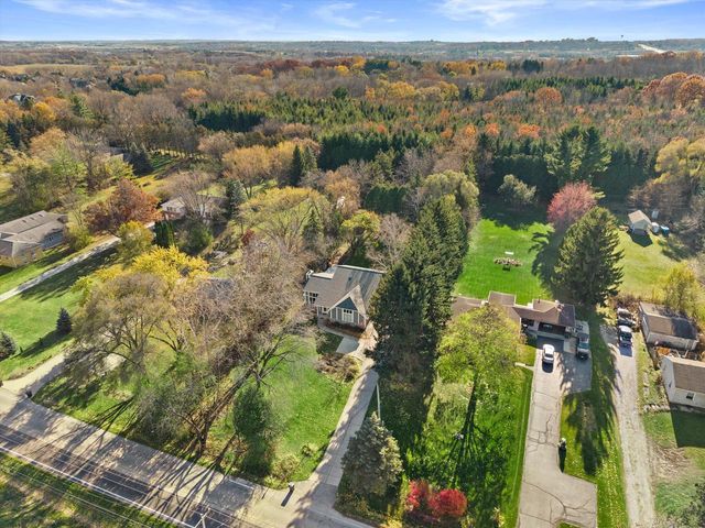 N26W26729 Prospect AVENUE, Pewaukee, WI 53072