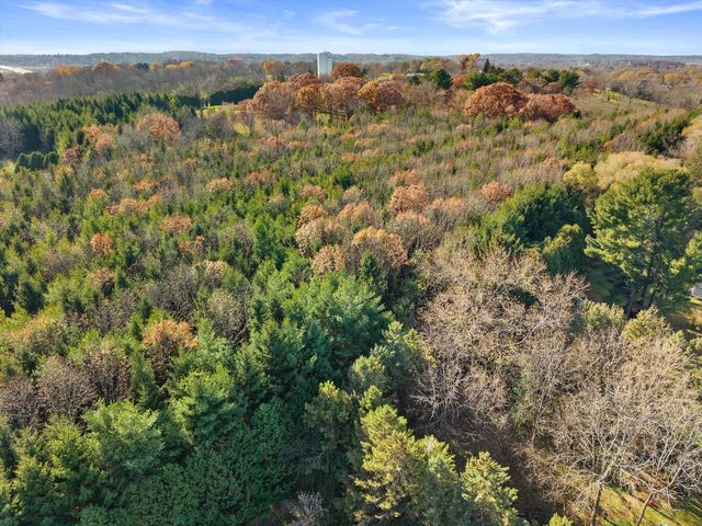 N26W26729 Prospect AVENUE, Pewaukee, WI 53072