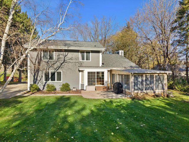 N26W26729 Prospect AVENUE, Pewaukee, WI 53072