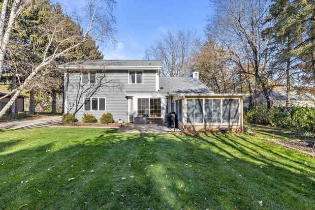 N26W26729 Prospect AVENUE, Pewaukee, WI 53072