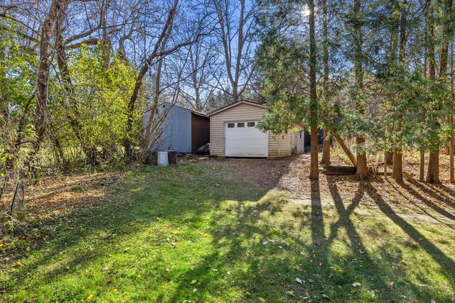 N26W26729 Prospect AVENUE, Pewaukee, WI 53072