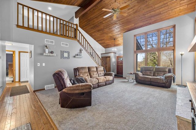 N26W26729 Prospect AVENUE, Pewaukee, WI 53072