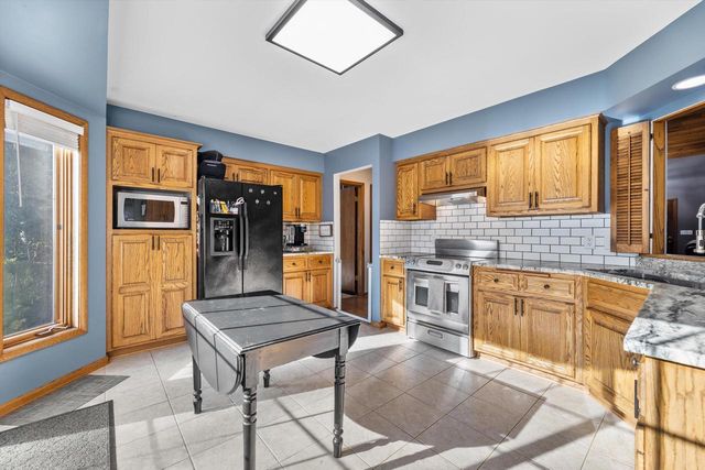 N26W26729 Prospect AVENUE, Pewaukee, WI 53072