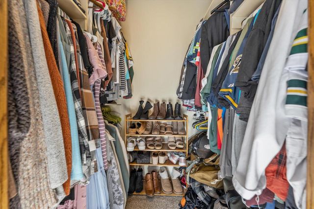 N26W26729 Prospect AVENUE, Pewaukee, WI 53072