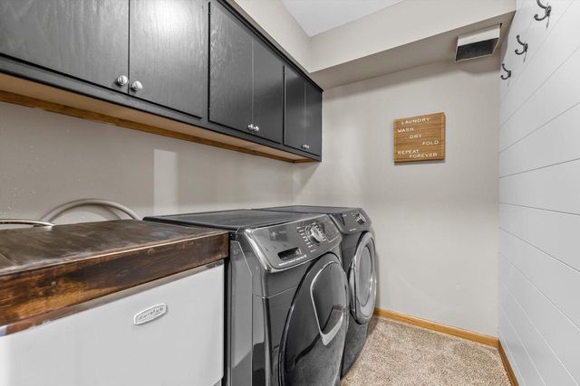 N26W26729 Prospect AVENUE, Pewaukee, WI 53072