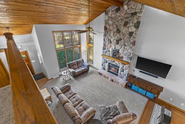 N26W26729 Prospect AVENUE, Pewaukee, WI 53072