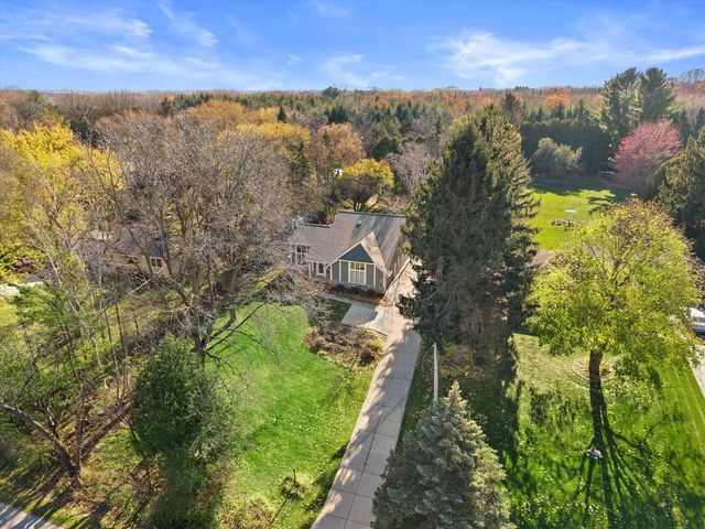 N26W26729 Prospect AVENUE, Pewaukee, WI 53072