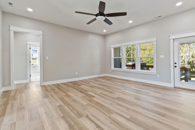 108 Patriot Drive, Science Hill, KY 42553