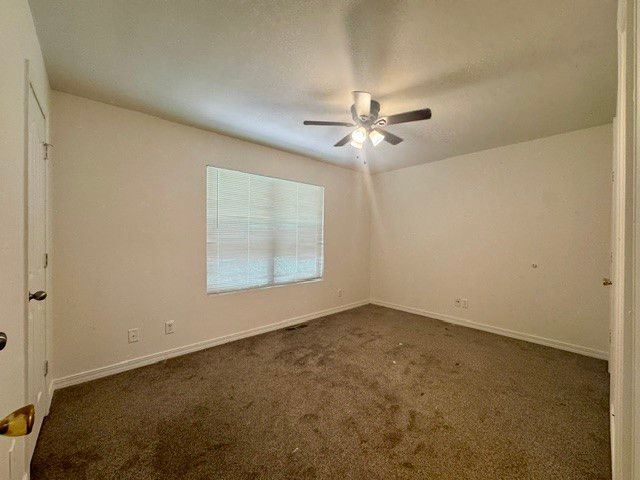 911 S Green Point Trace, Fayetteville, AR 72704