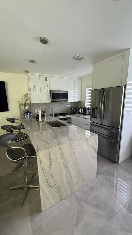 13675 SW 62nd St 202-3, Miami, FL 33183
