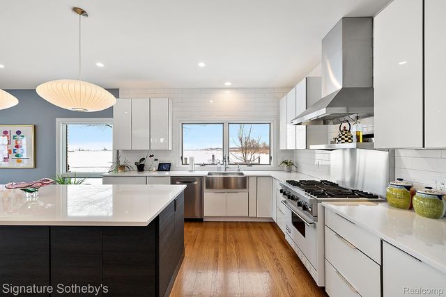 28020 Moran Street, Harrison Charter Township, MI 48045