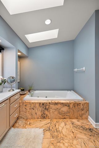 28020 Moran Street, Harrison Charter Township, MI 48045