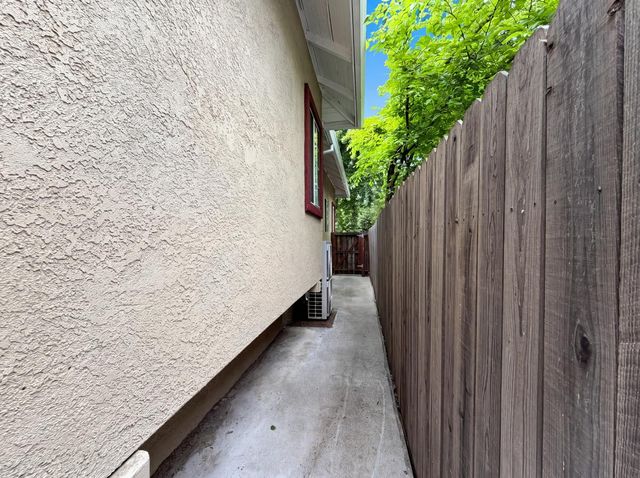 231 22nd St, Sacramento, CA 95816