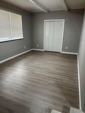 500 Hayes St, Jacksonville, AR 72076