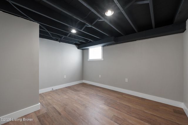 3681 Parthenia Ave, Louisville, KY 40215