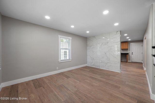 3681 Parthenia Ave, Louisville, KY 40215