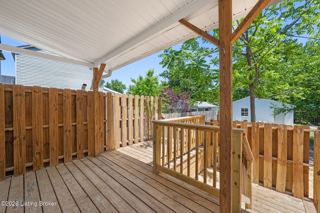 3681 Parthenia Ave, Louisville, KY 40215