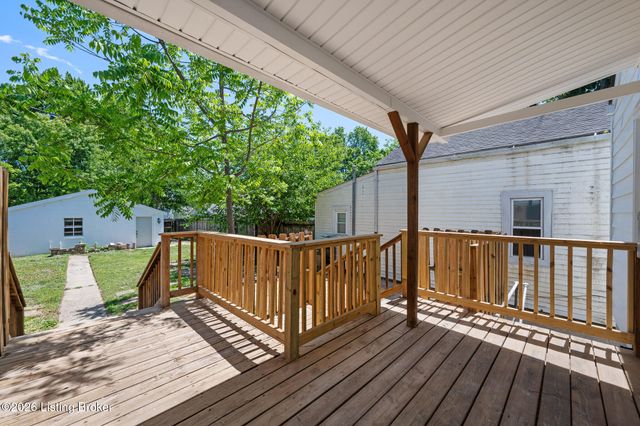 3681 Parthenia Ave, Louisville, KY 40215