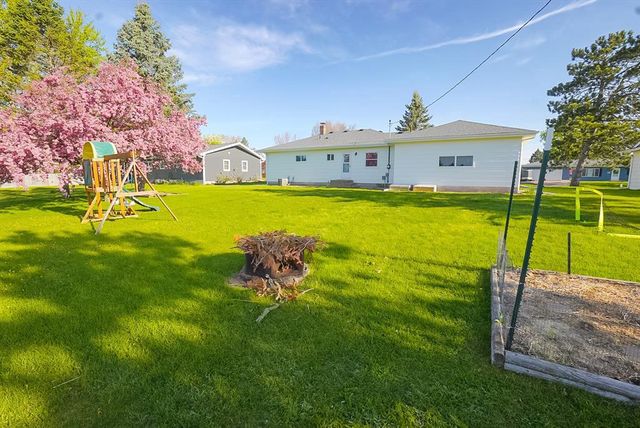 2551 Sunridge Street, Eau Claire, WI 54703