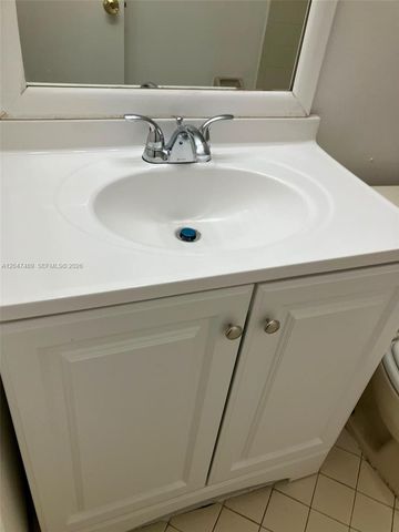 204 Lake Pointe Drive 208, Oakland Park, FL 33309