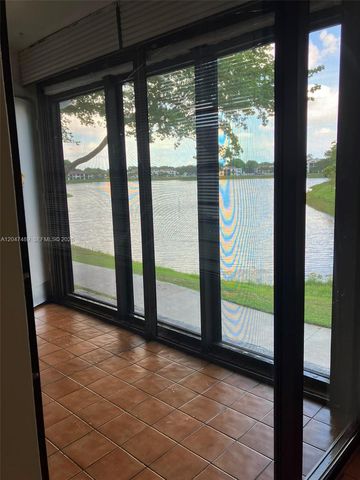 204 Lake Pointe Drive 208, Oakland Park, FL 33309