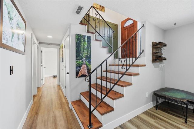 2717 E 38th Ave, Spokane, WA 99223