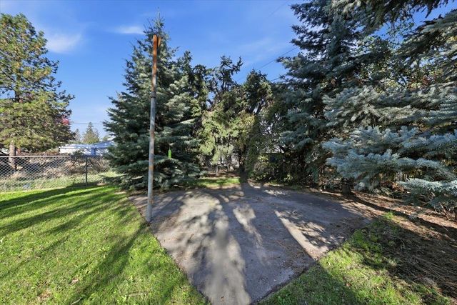 2717 E 38th Ave, Spokane, WA 99223
